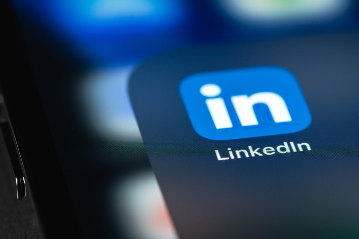 O LinkedIn está testando ferramentas contra fraude de anúncios de vagas